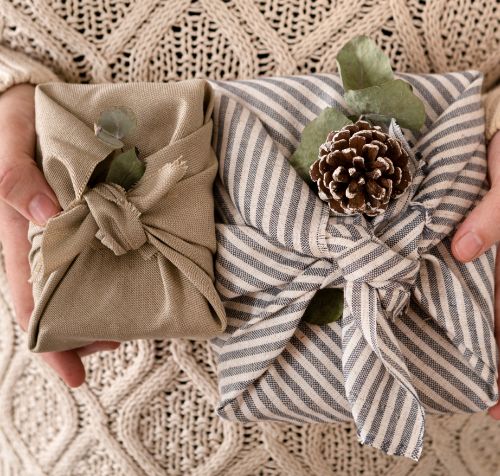 Gift Wrap the Reusable Way this Christmas